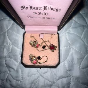 Juicy couture necklace